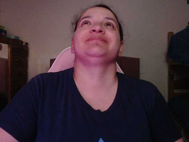 miaabrownn2 Live Cam on BongaCams