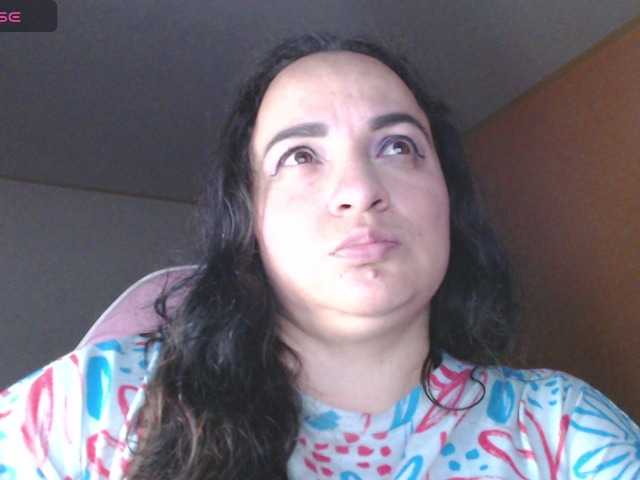 miaabrownn2 live cam preview