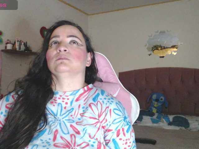 miaabrownn2 live cam on BongaCams