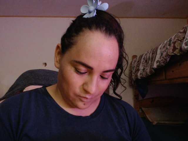 miaabrownn2 live cam on BongaCams