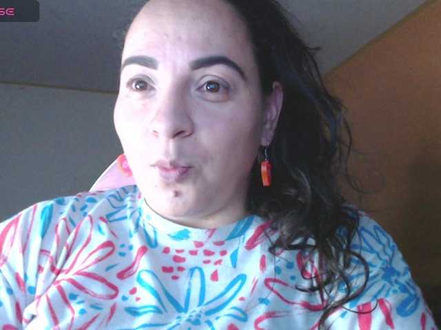 miaabrownn2 live cam on BongaCams