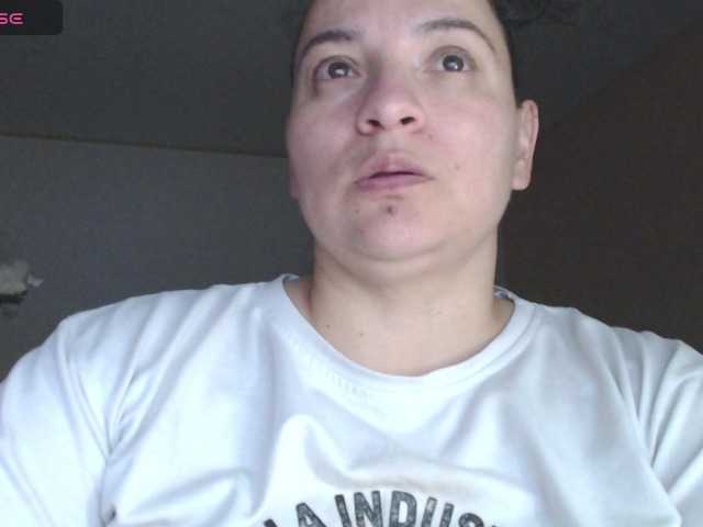 miaabrownn2 live cam on BongaCams