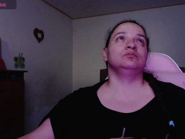 miaabrownn2 live cam on BongaCams