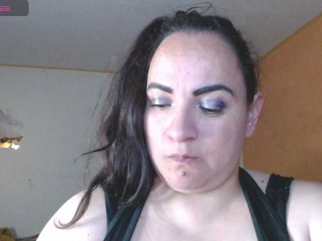 miaabrownn2 live cam on BongaCams