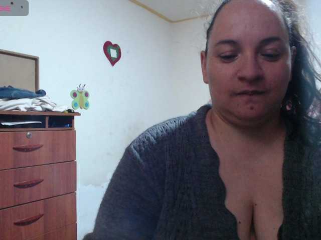 miaabrownn2 live cam on BongaCams