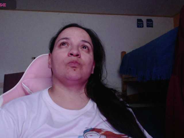 miaabrownn2's BongaCams show and profile