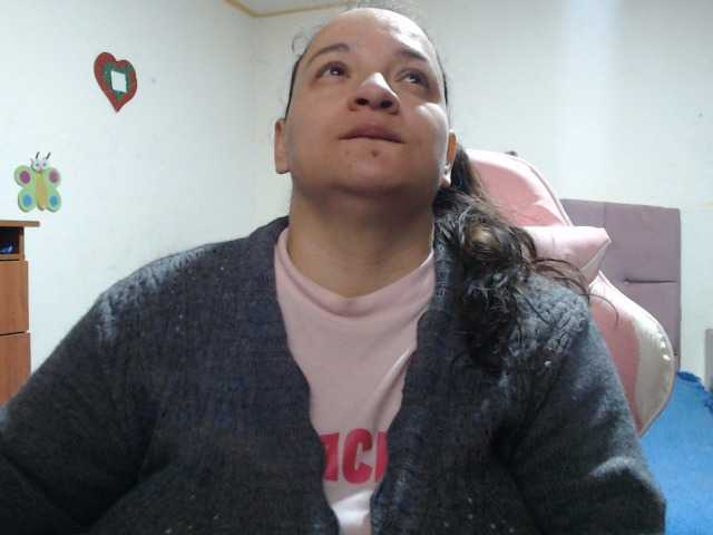 miaabrownn2 live cam on BongaCams