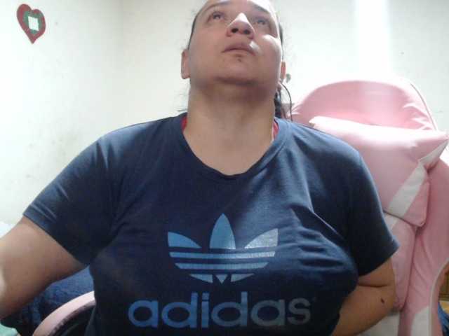 miaabrownn2 live cam on BongaCams