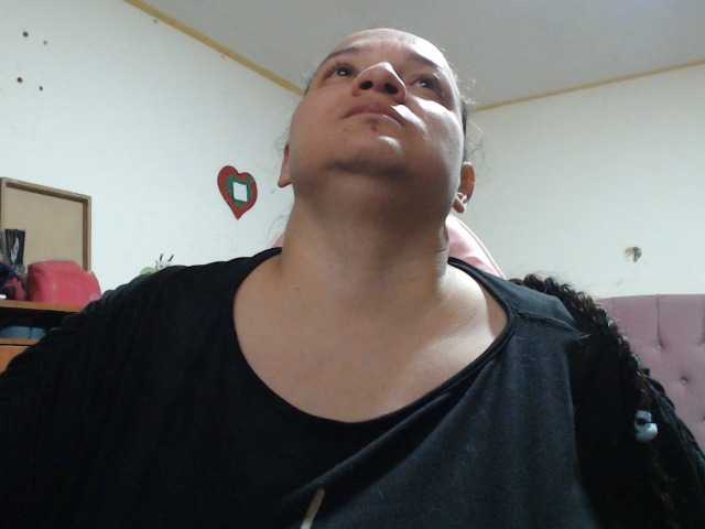 miaabrownn2 live cam on BongaCams
