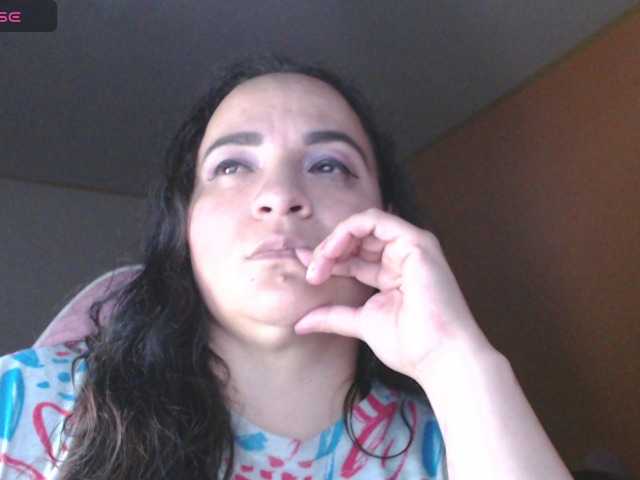 miaabrownn2 live cam preview
