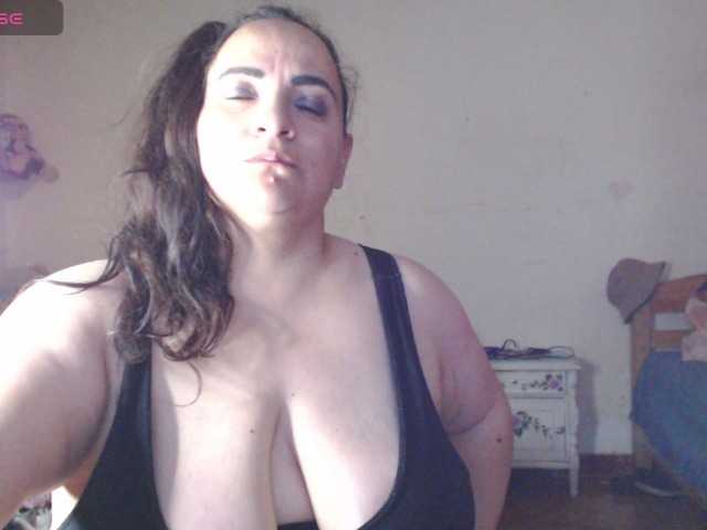 miaabrownn2 live cam on BongaCams
