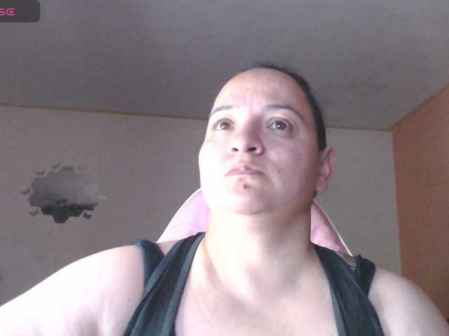 miaabrownn2 live cam on BongaCams