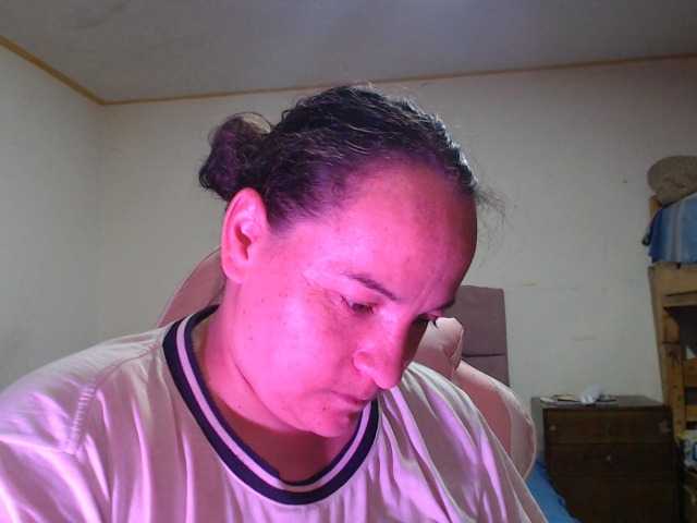 miaabrownn2 live webcam show
