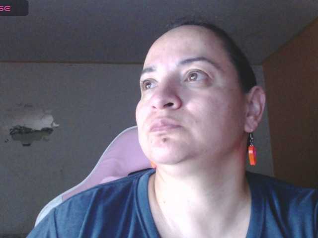 miaabrownn2 live cam on BongaCams