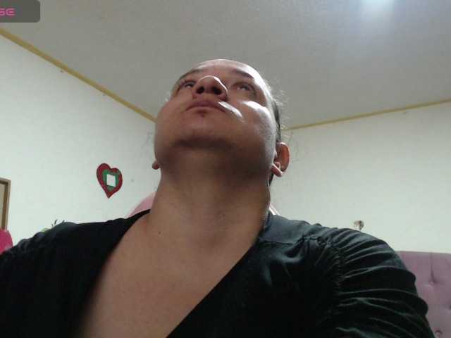 miaabrownn2 live cam on BongaCams