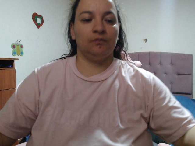 miaabrownn2 live cam on BongaCams