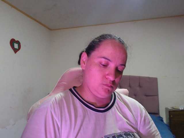 miaabrownn2 live webcam show