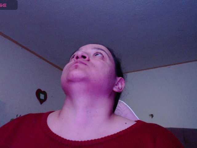 miaabrownn2 live cam on BongaCams