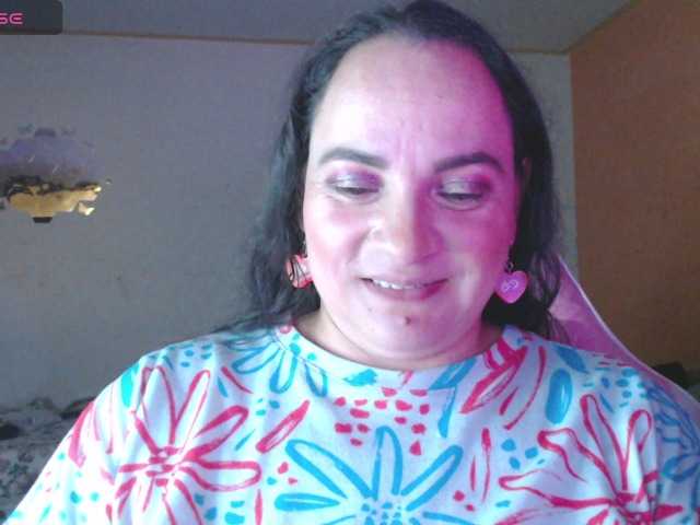 miaabrownn2 live cam on BongaCams