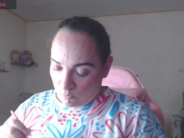 miaabrownn2 live cam on BongaCams