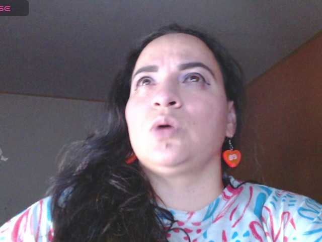 miaabrownn2 live cam preview