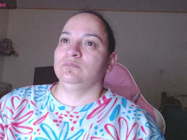 miaabrownn2 live cam on BongaCams