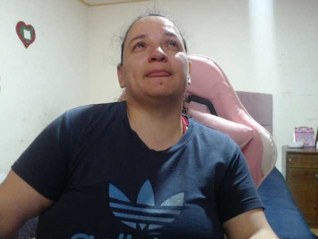 miaabrownn2 live cam on BongaCams