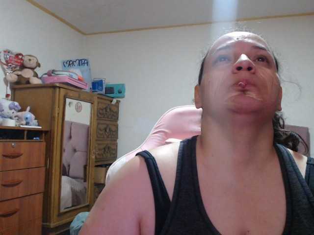 miaabrownn2 live cam on BongaCams