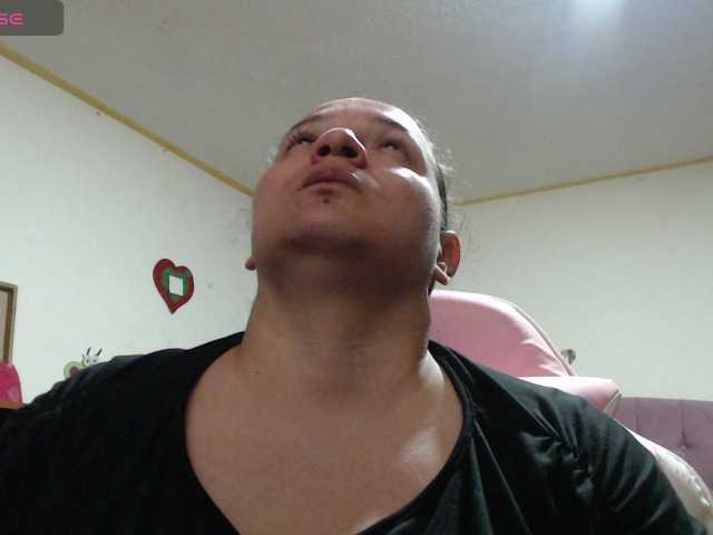 miaabrownn2 live cam on BongaCams