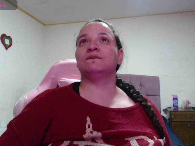 miaabrownn2 live cam on BongaCams