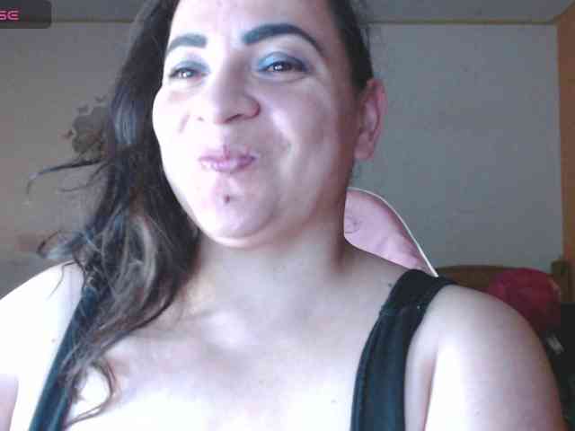 Miaabrownn2