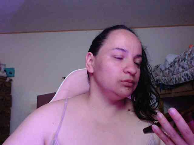 miaabrownn2 webcam