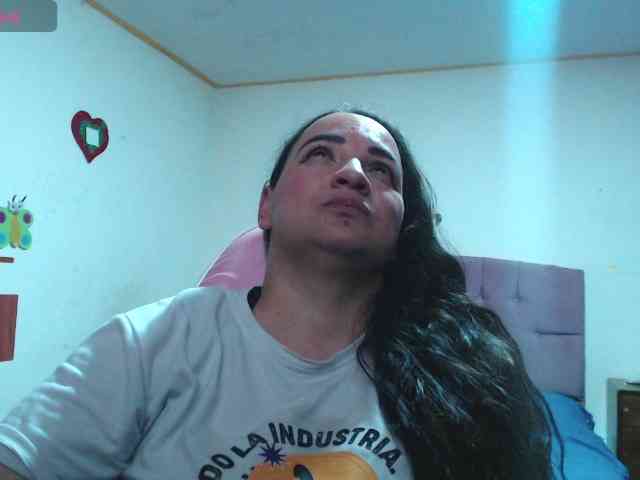 miaabrownn2 webcam