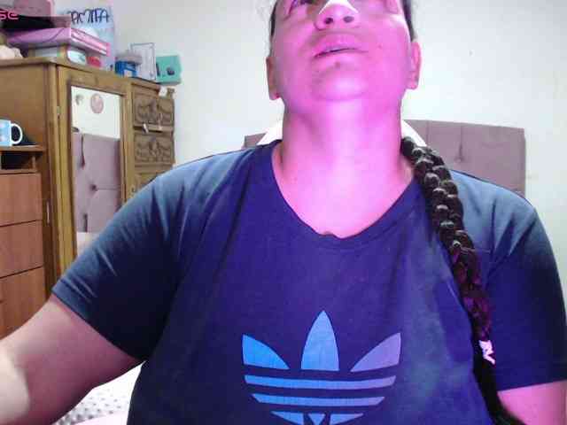 miaabrownn2 webcam
