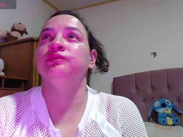 miaabrownn2 webcam