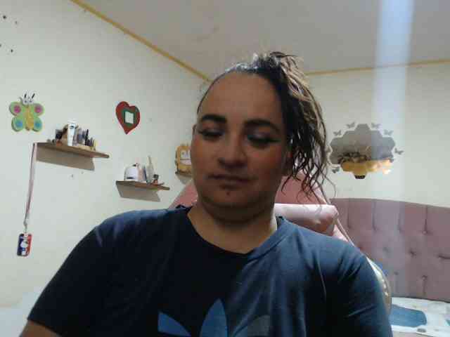 miaabrownn2 webcam