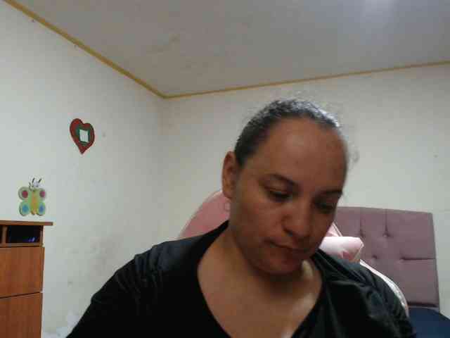 miaabrownn2 webcam