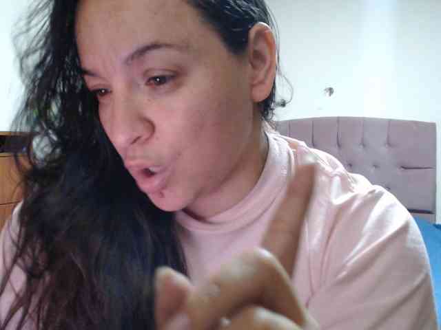 miaabrownn2 webcam