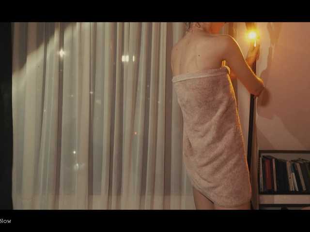 WebCora live cam on BongaCams