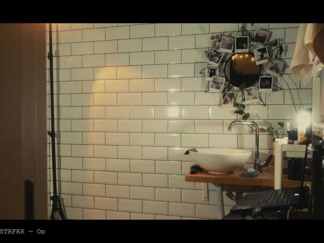 WebCora live cam on BongaCams