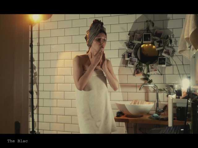 WebCora live cam on BongaCams