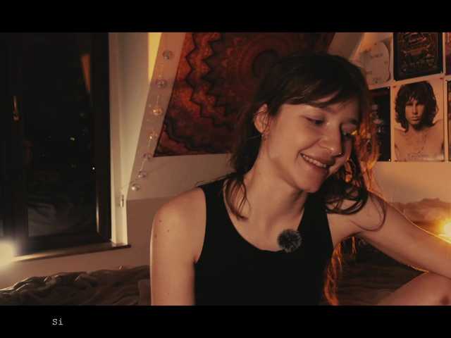 WebCora's BongaCams show and profile