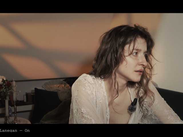 WebCora live cam on BongaCams