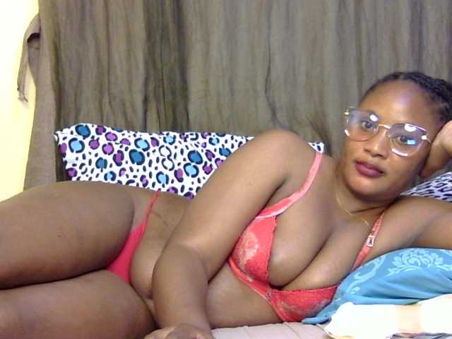 Prettyfibby live cam on BongaCams