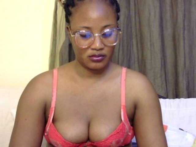 Prettyfibby live cam on BongaCams