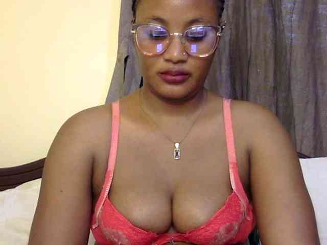 Prettyfibby webcam