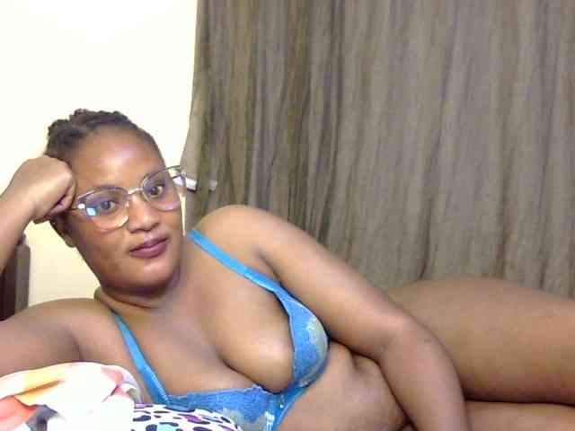 Prettyfibby webcam