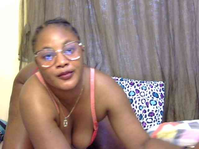 Prettyfibby webcam