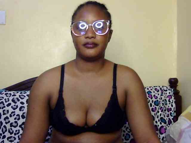 Prettyfibby webcam