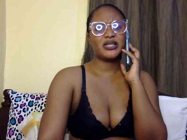 Prettyfibby webcam
